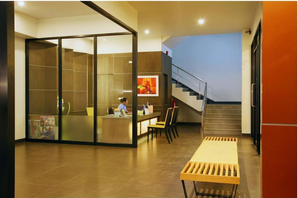 Baan Saikao Plaza Hotel & Service Apartment Koh Chang Exteriör bild